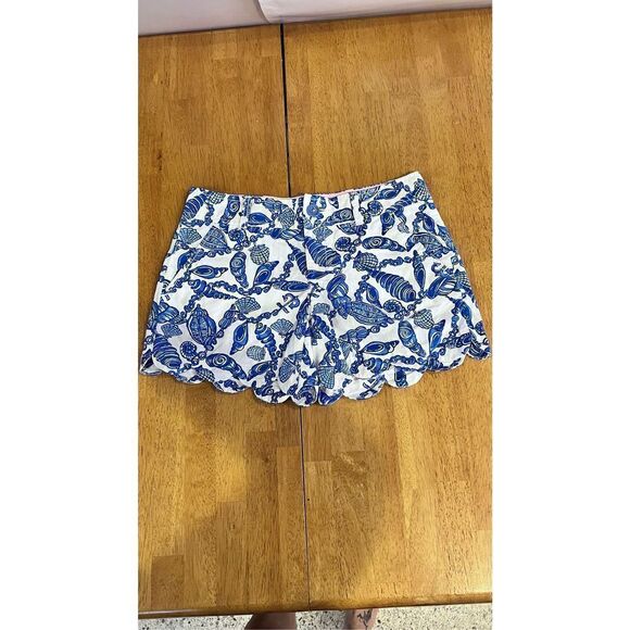LILLY PULITZER BLUE SEA SHELL SCALLOPED TRIM SHORTS WOMENS SIZE 00 - Picture 1 of 9